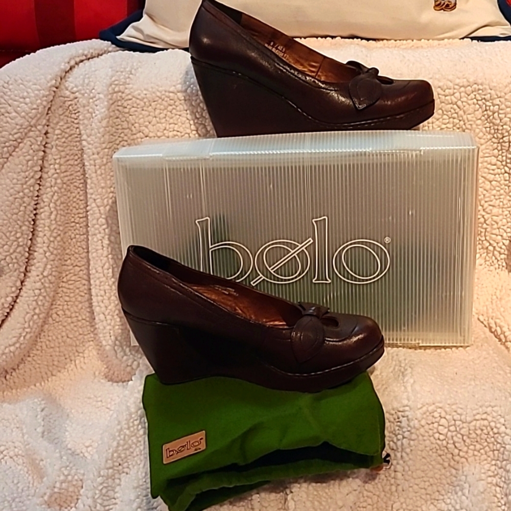 Burgundy merlot leather wedge heel mary jane shoes with bow toe women's size 9B